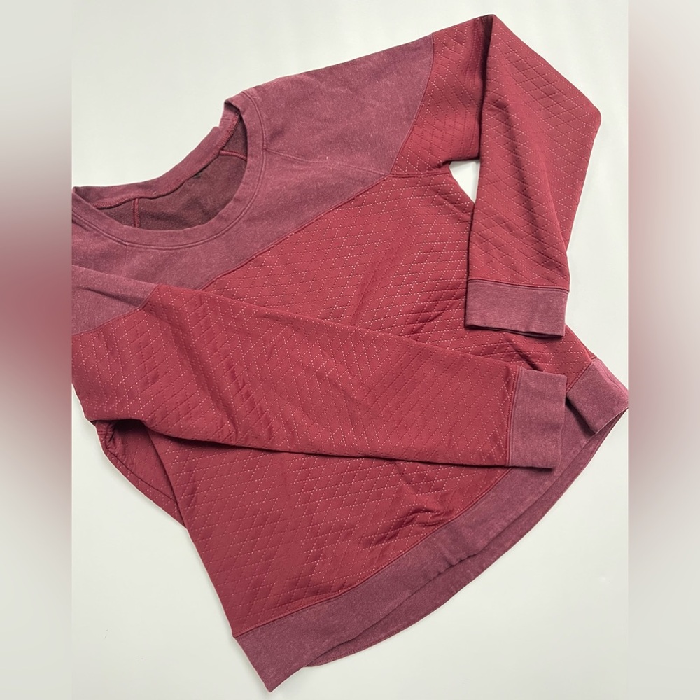 Northface women’s crewneck wine, quilted pullover